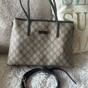 Gucci Beige and Black Signature Tote